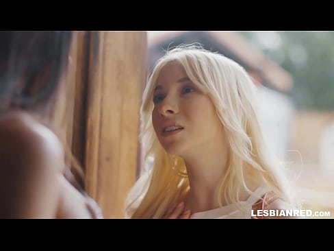 ❤️ 幾個月後女孩回家，最後吃了她繼母的陰部 ❤️❌ 他媽的視頻 在我們 ﹏